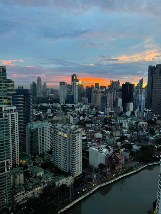 Apartamento The Serene Escape Rockwell Makati City View 1Br Manila Exterior foto